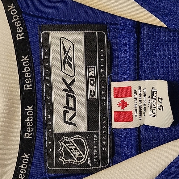 Toronto Maple Leafs authentic hockey jersey - Picture 3 of 4